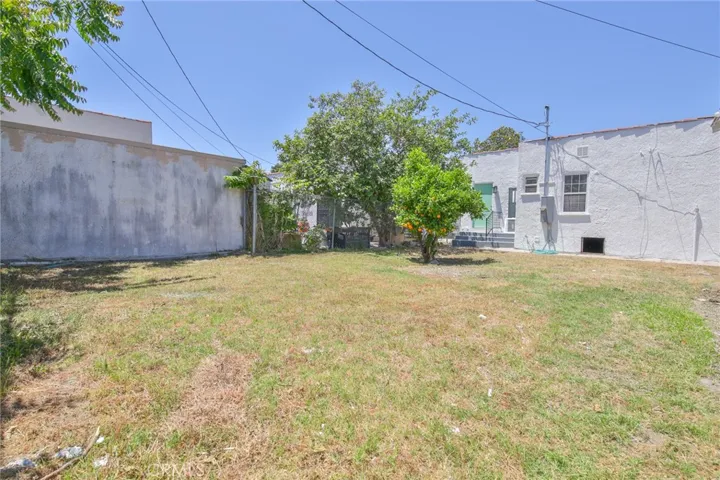 1720 W 60th Place, Los Angeles, California 90047