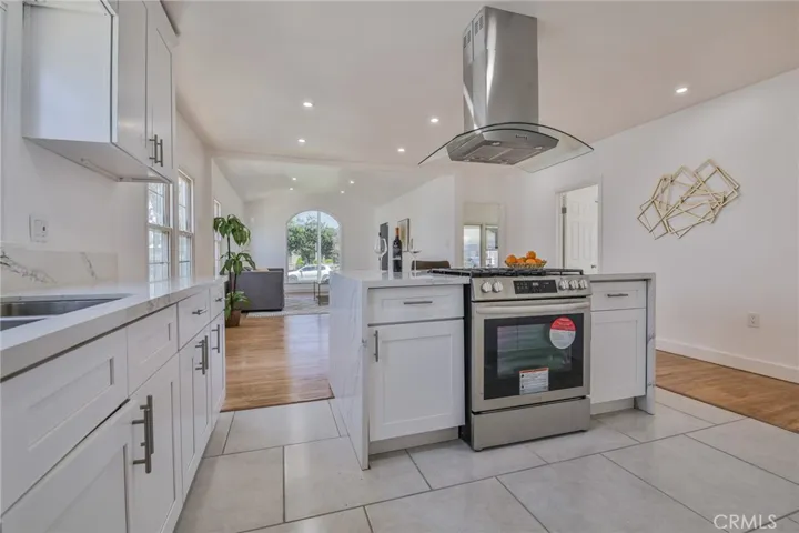 1720 W 60th Place, Los Angeles, California 90047