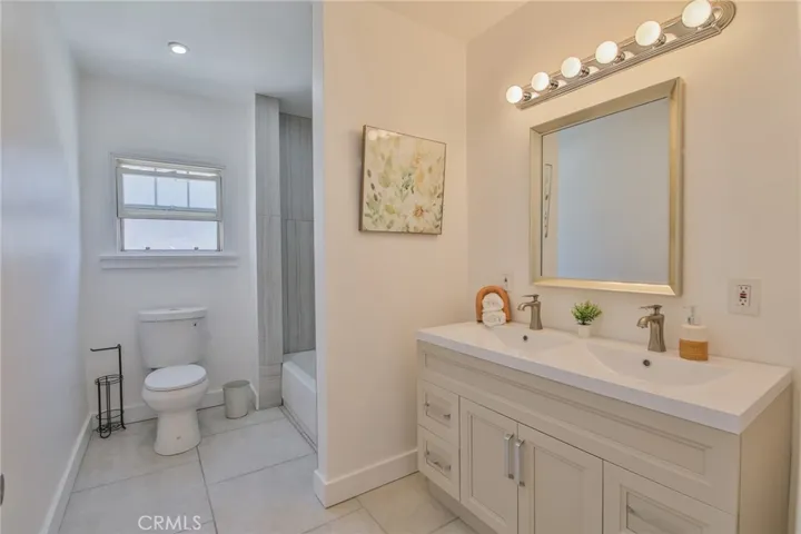1720 W 60th Place, Los Angeles, California 90047