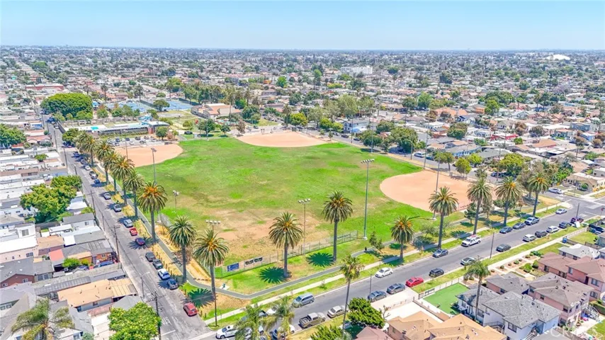 1720 W 60th Place, Los Angeles, California 90047