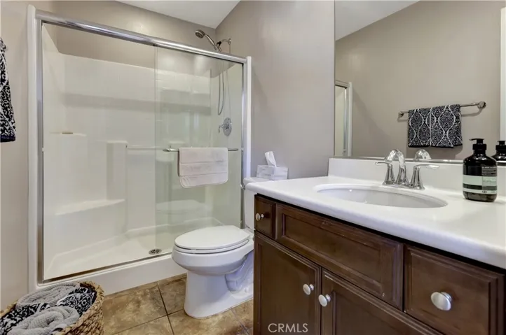 4th bathroom