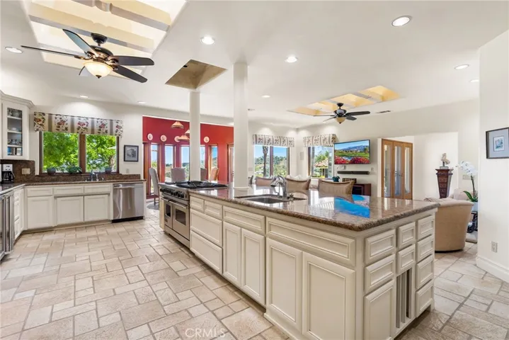 38280 Via Majorca, Murrieta, California 92562