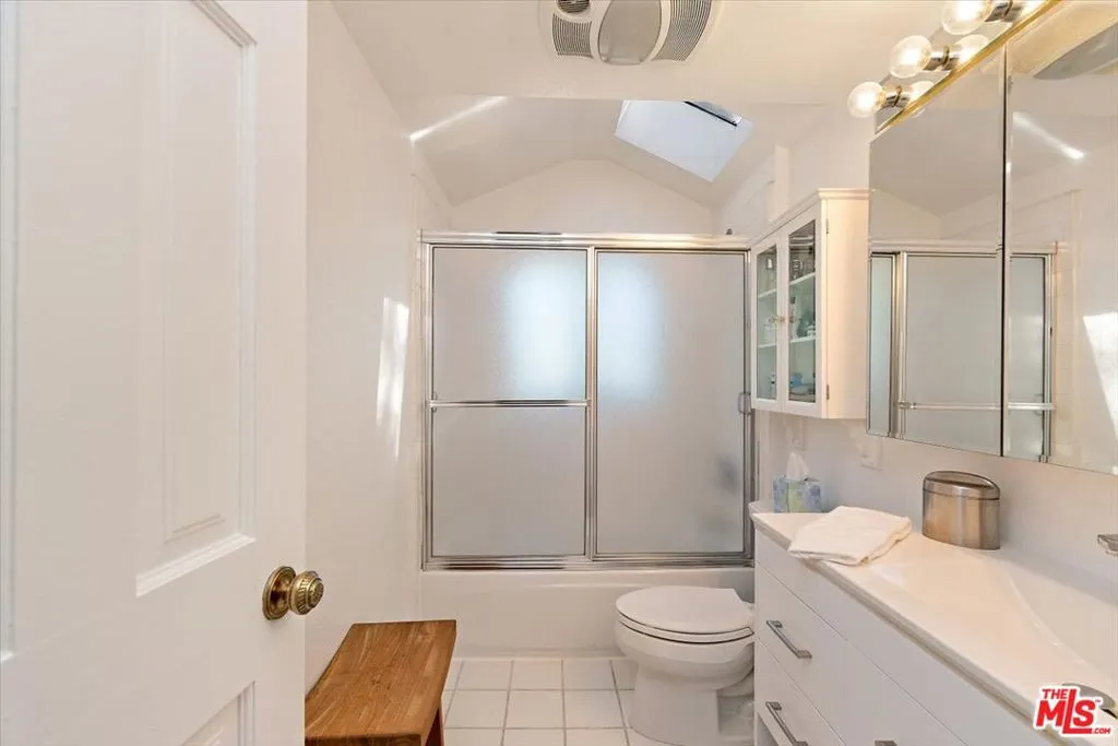 39226 N Shore Drive, Fawnskin, California 92333 home-pic-13