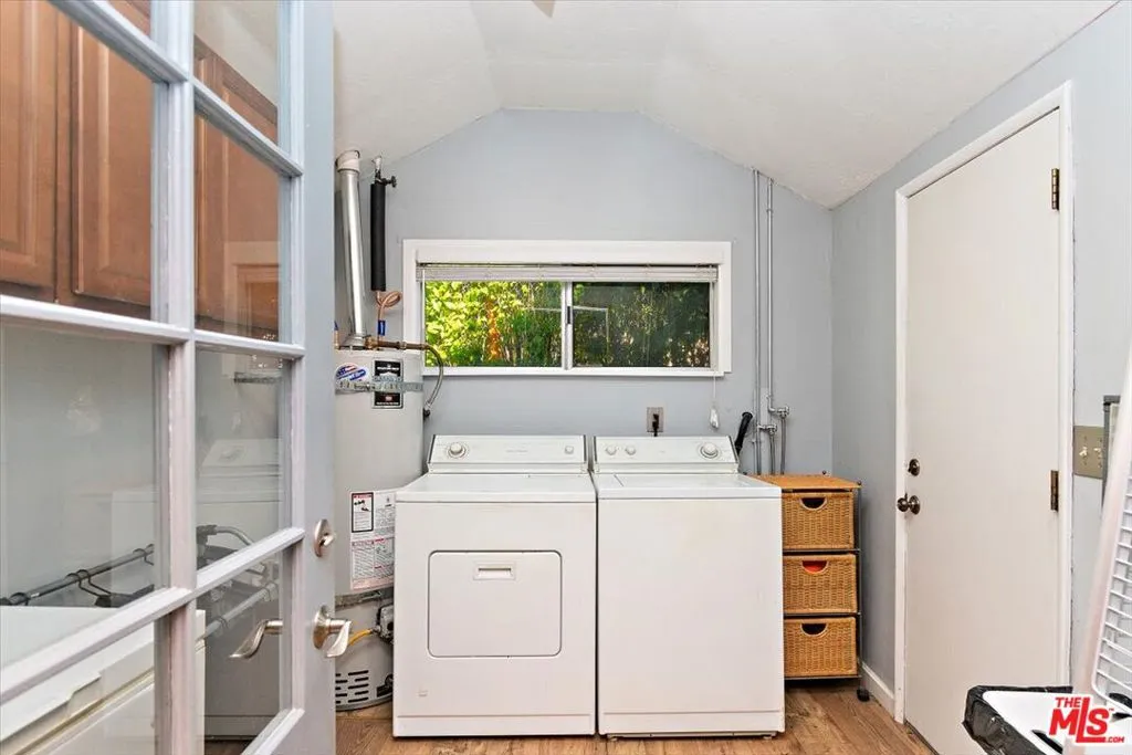 39226 N Shore Drive, Fawnskin, California 92333 home-pic-42