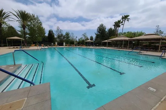 pool 4