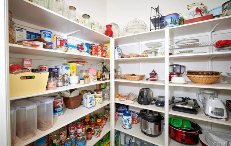 Walk in Pantry