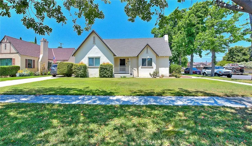 806 W I Street, Ontario, California 91762