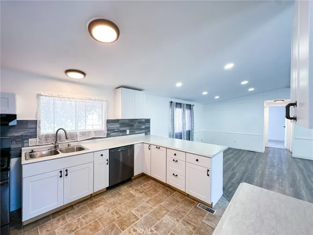 2545 E Avenue I 103, Lancaster, California 93535