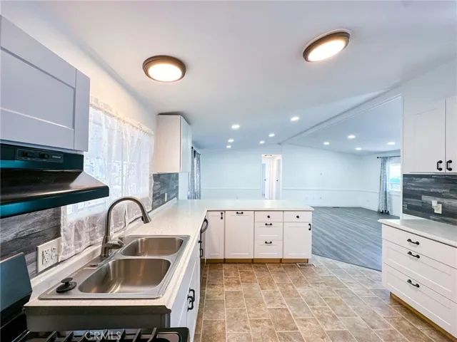 2545 E Avenue I 103, Lancaster, California 93535
