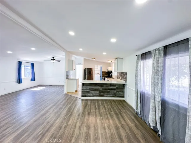 2545 E Avenue I 103, Lancaster, California 93535
