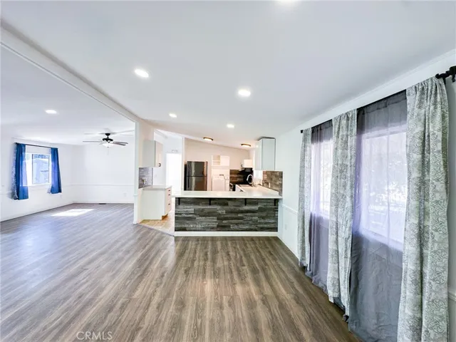 2545 E Avenue I 103, Lancaster, California 93535