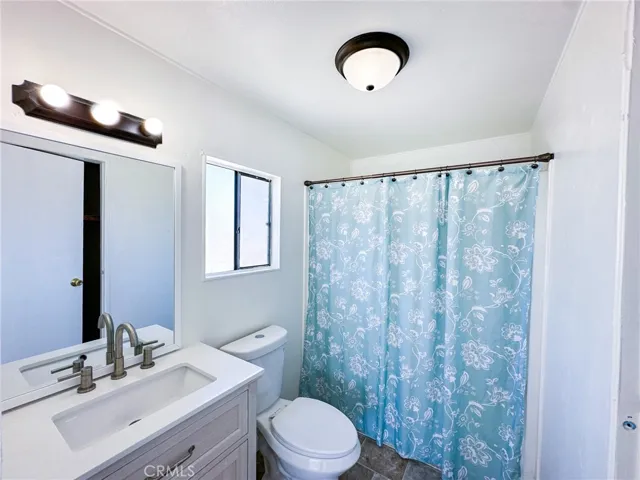 2545 E Avenue I 103, Lancaster, California 93535