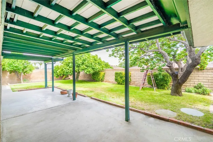 COVERED PATIO