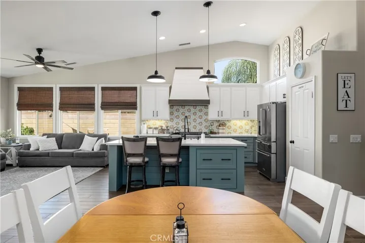 32034 Cottage Glen Drive, Lake Elsinore, California 92532