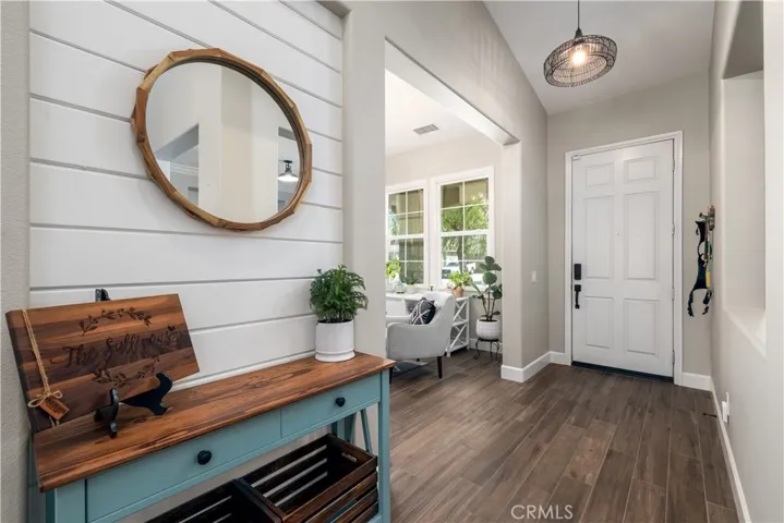 32034 Cottage Glen Drive, Lake Elsinore, California 92532