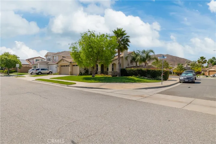 32034 Cottage Glen Drive, Lake Elsinore, California 92532