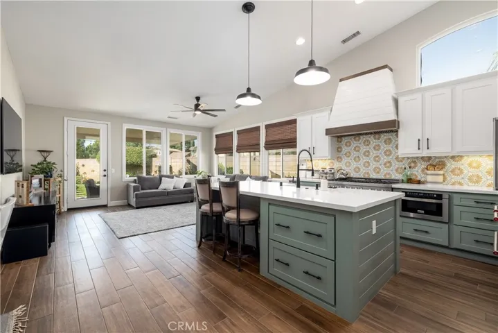 32034 Cottage Glen Drive, Lake Elsinore, California 92532