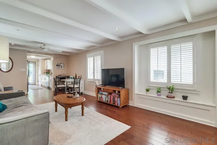 3060 Walton Place, San Diego, California 92116