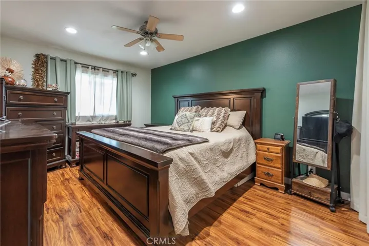 970 Airedale, San Dimas, California 91773