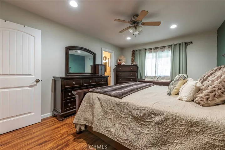 970 Airedale, San Dimas, California 91773