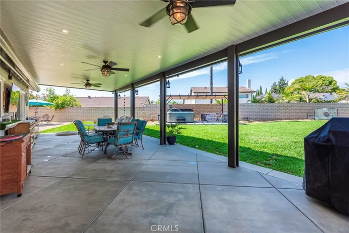 970 Airedale, San Dimas, California 91773