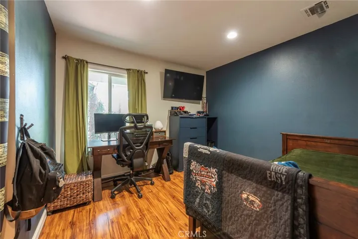 970 Airedale, San Dimas, California 91773