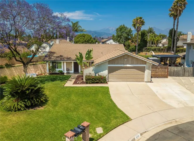 970 Airedale, San Dimas, California 91773