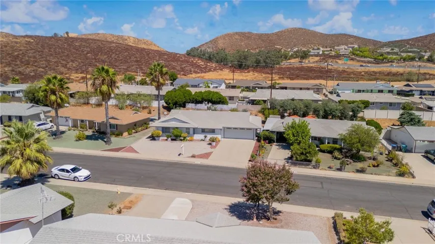 27370 Pinehurst Road, Menifee, California 92586