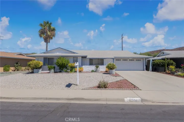 27370 Pinehurst Road, Menifee, California 92586