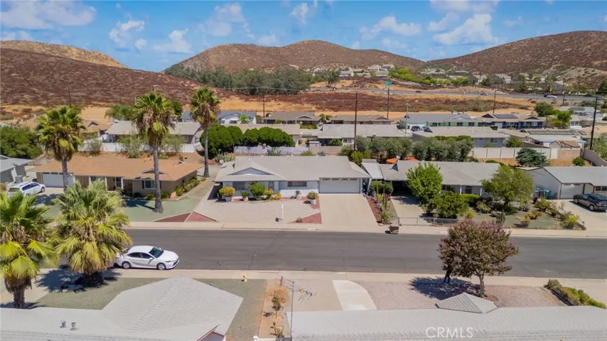 27370 Pinehurst Road, Menifee, California 92586