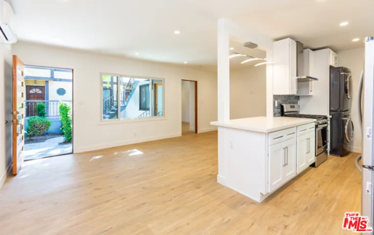 1328 19th Street A, Santa Monica, California 90404