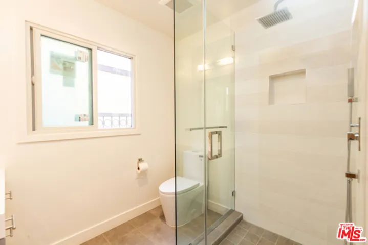1328 19th Street A, Santa Monica, California 90404