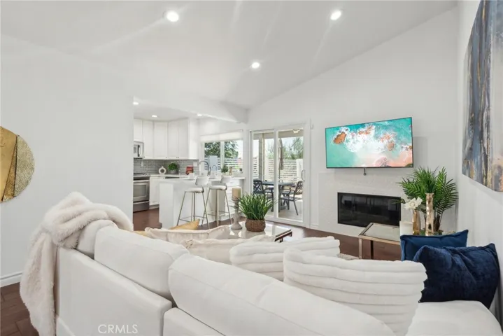 11451 Amigo Avenue, Porter Ranch, California 91326