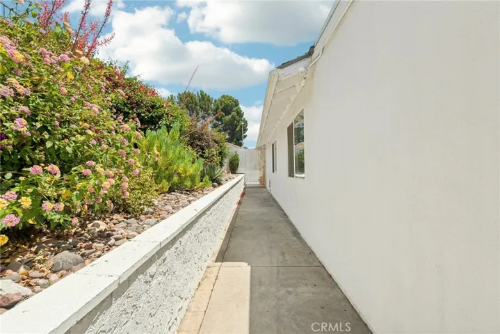 11451 Amigo Avenue, Porter Ranch, California 91326