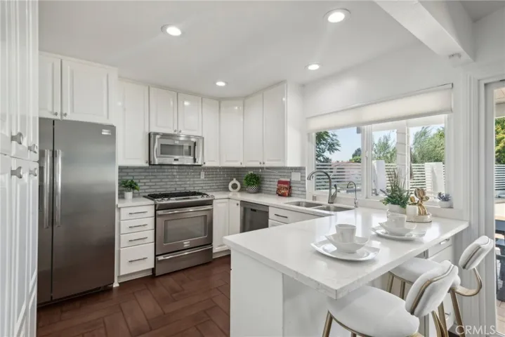 11451 Amigo Avenue, Porter Ranch, California 91326
