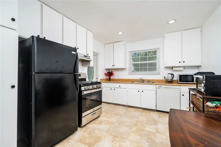18201 Lull Street, Reseda, California 91335