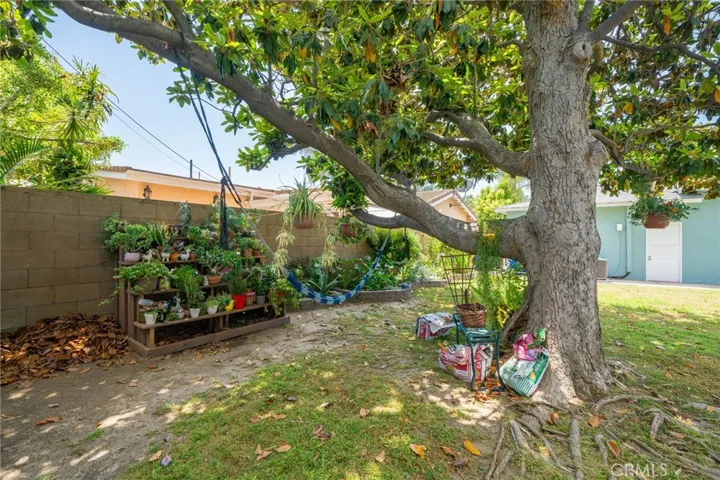 18201 Lull Street, Reseda, California 91335