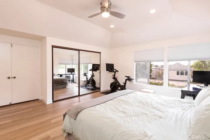 120 E Yale Loop 11, Irvine, California 92604