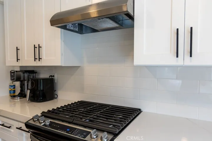 120 E Yale Loop 11, Irvine, California 92604