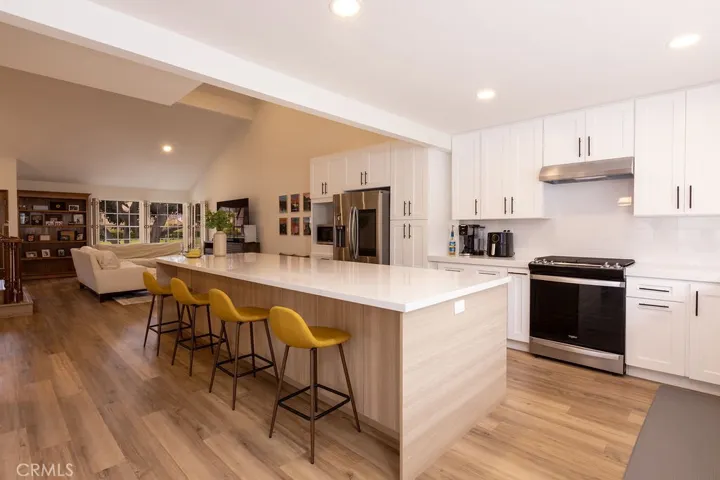 120 E Yale Loop 11, Irvine, California 92604
