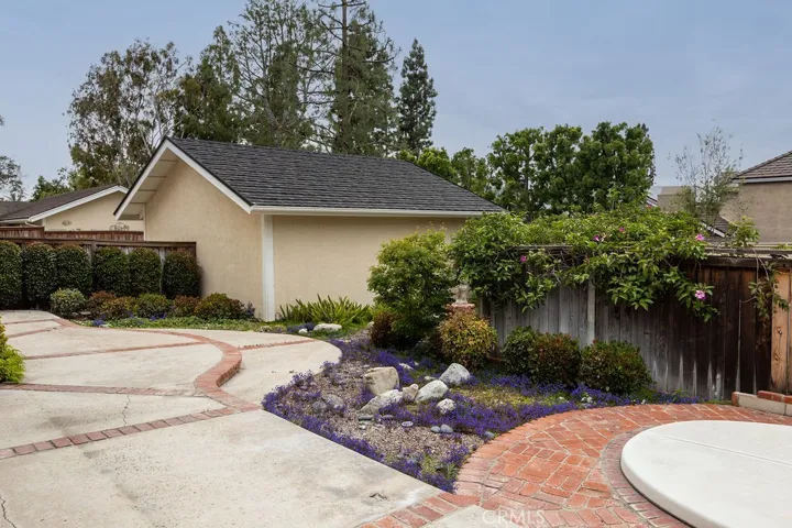 120 E Yale Loop 11, Irvine, California 92604