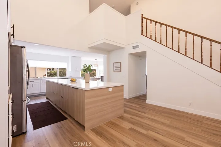 120 E Yale Loop 11, Irvine, California 92604
