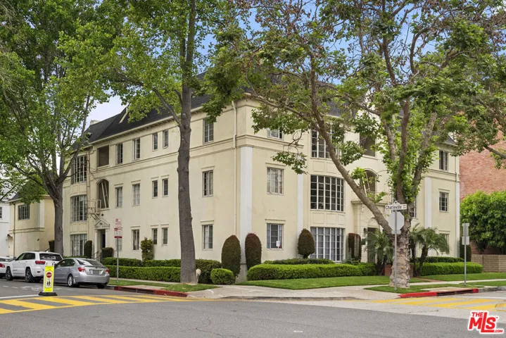 153 S Linden Drive, Beverly Hills, California 90212