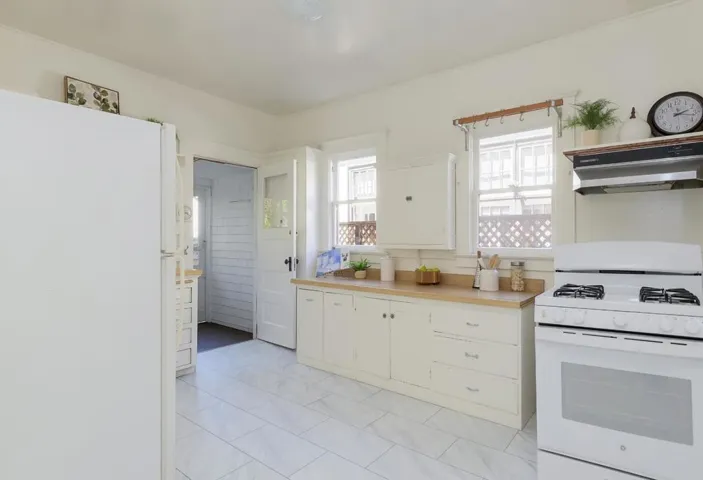 469 Homer Avenue, Palo Alto, California 94301