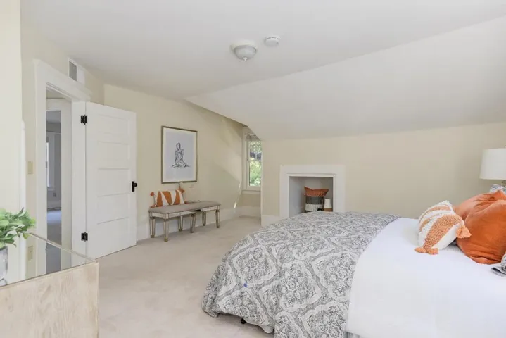 469 Homer Avenue, Palo Alto, California 94301