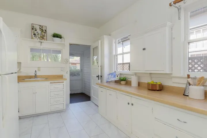469 Homer Avenue, Palo Alto, California 94301