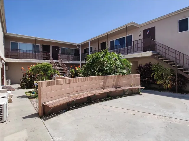3 Units is on the 2nd floor above the carports