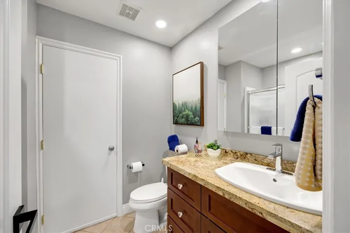 Upstairs Hall Bathroom