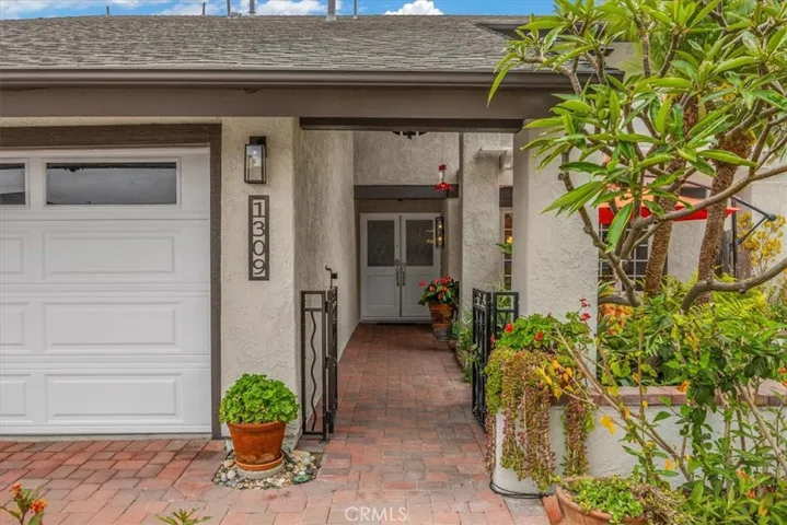 1309 Cherry Street, Santa Ana, California 92705