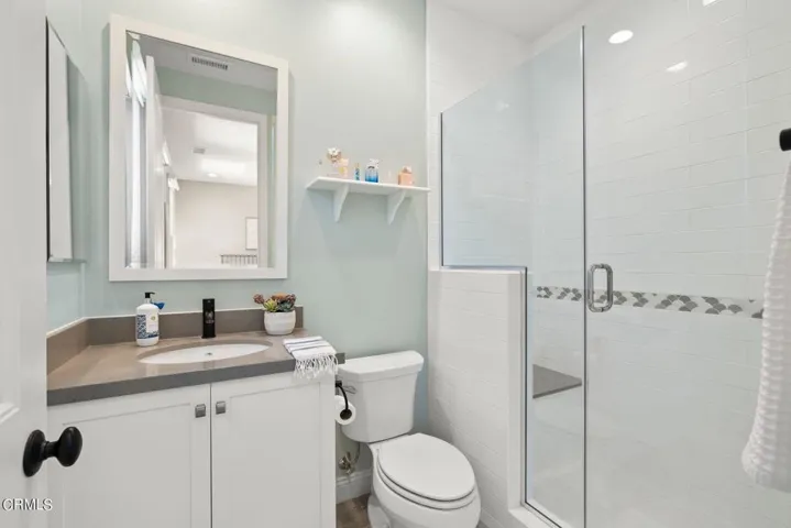 En Suite Bath 3